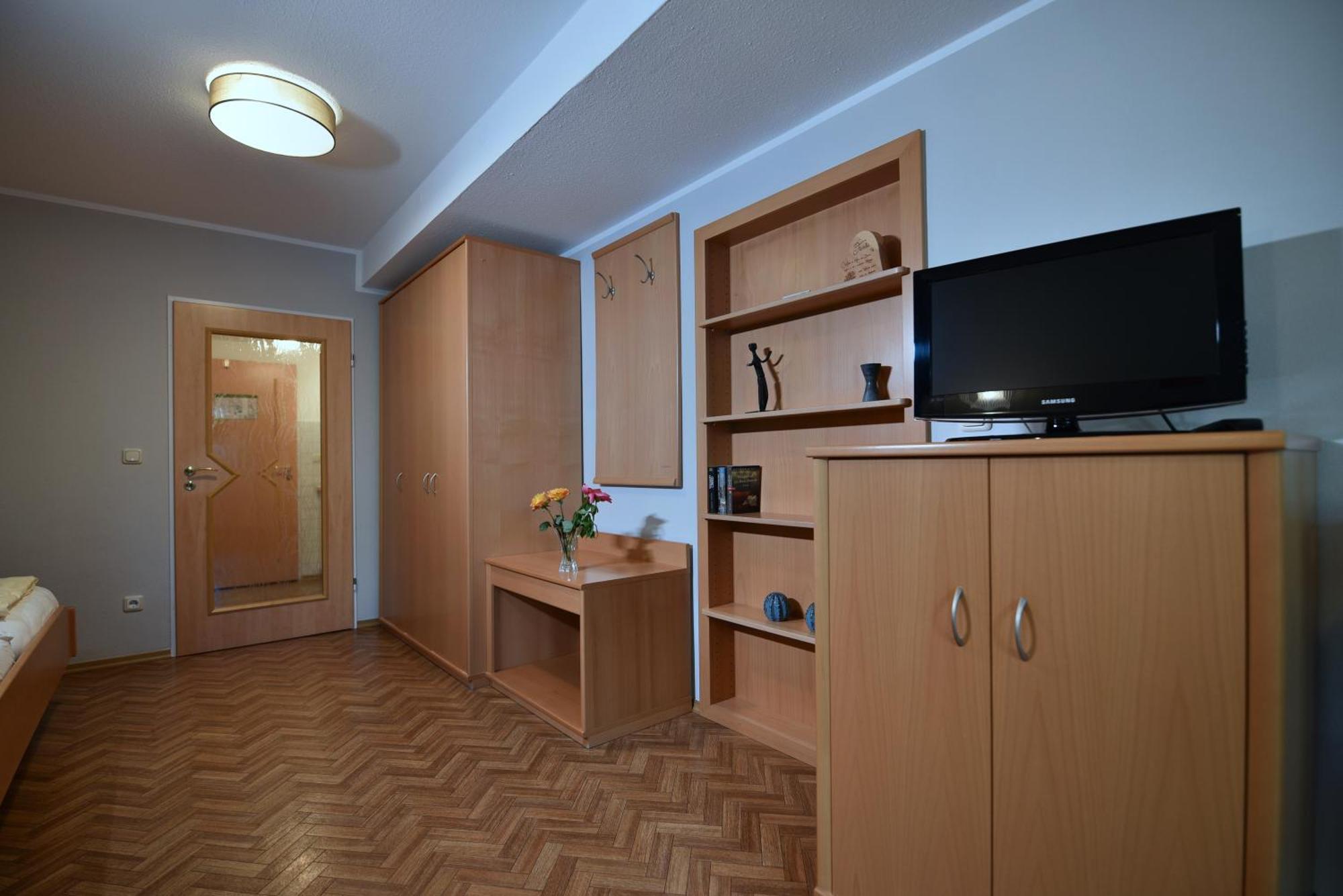 Erlkoenig Gaesteappartements บาดฟึสซิง ภายนอก รูปภาพ