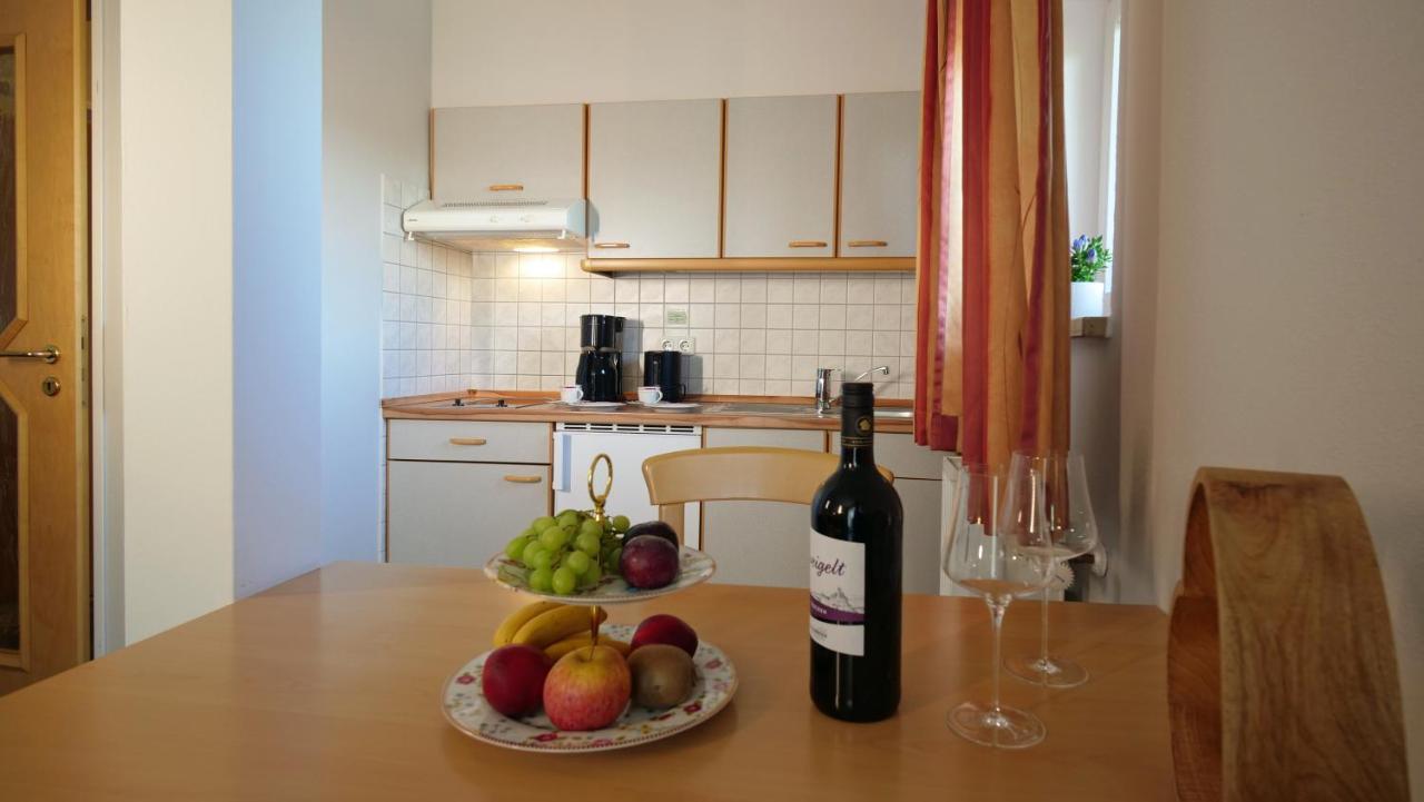Erlkoenig Gaesteappartements บาดฟึสซิง ภายนอก รูปภาพ